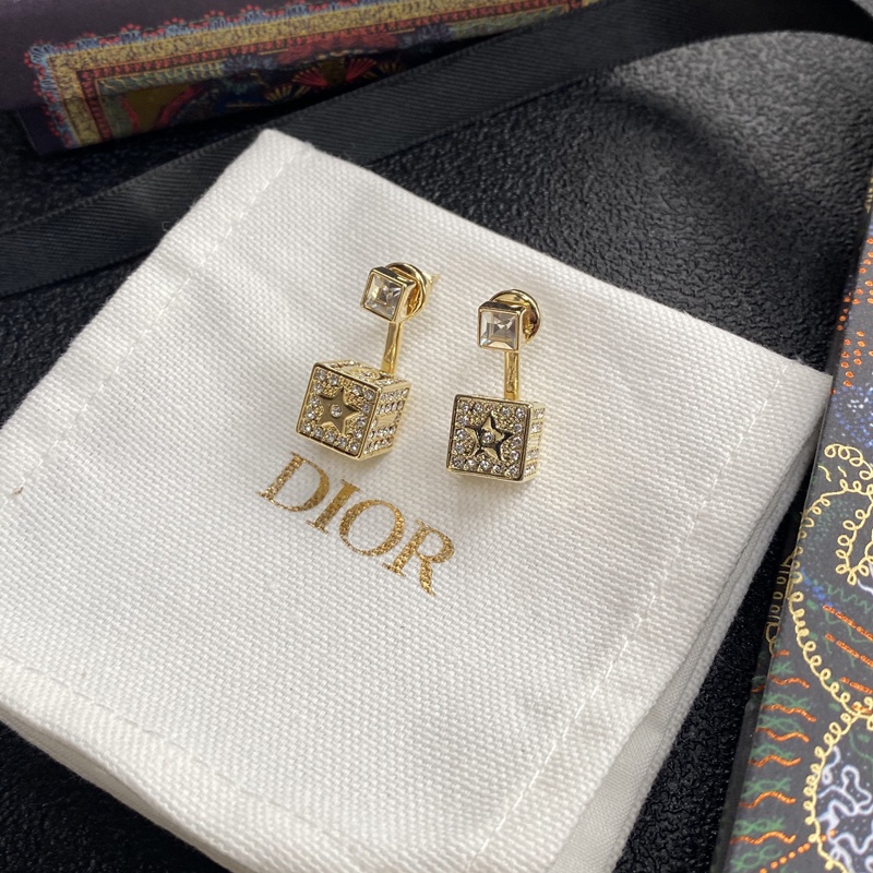 Khuyên Tai Tròn Khắc Chữ Dior Bằng Thép Titanium Thời Trang Cho Nữ