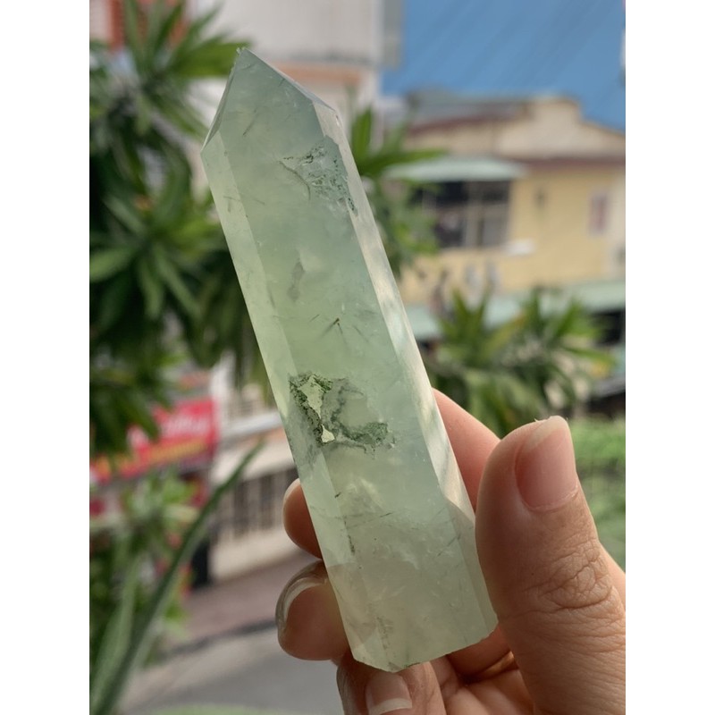 Trụ đá Prehnite