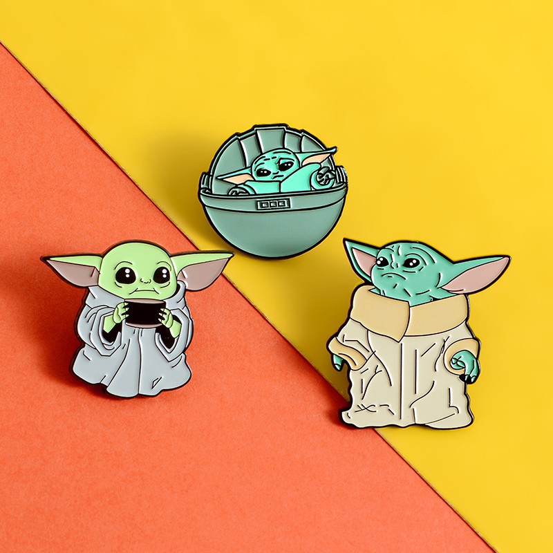 Cài áo kim loại QIHE JEWELRY hình nhân vật baby yoda trong phim star wars độc đáo
