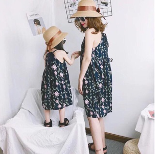 Sét váy con và váy mẹ