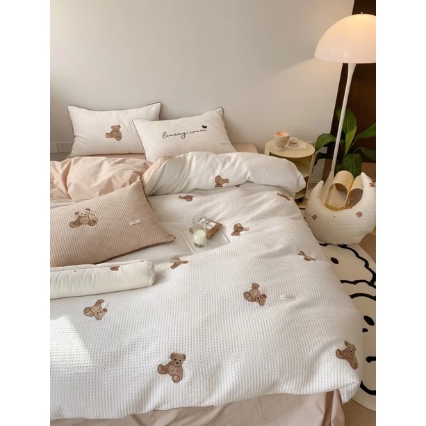 Bộ chăn ga gối Cottong Hữu Cơ thêu gấu teddy 2 màu hot trend