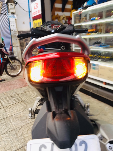 Công tắc xin nhan tích hợp Hazard  cho nhiều dòng xe