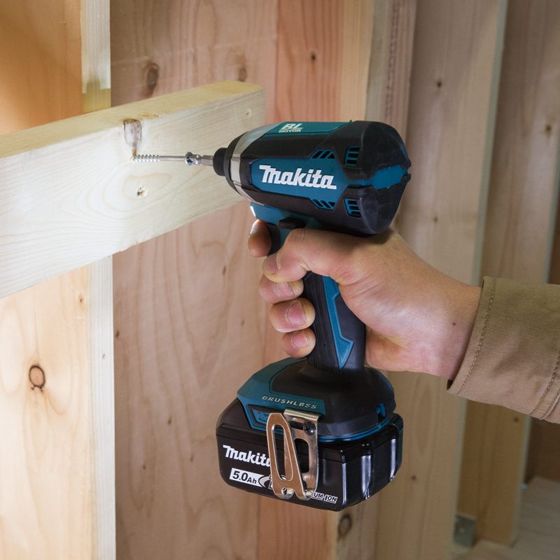 Máy vặn vít dùng pin 18V Makita DTD153Z (hàng tách bộ) | DCSG