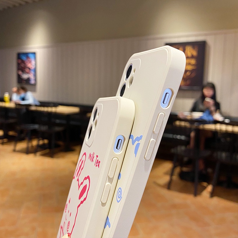 Ốp iphone cạnh vuông Gấu thỏ uống trà sữa cho 11/11pro/11promax/12 pro max/13 pro max/x/xr/xsmax/6/7/8/plus/splus-e227