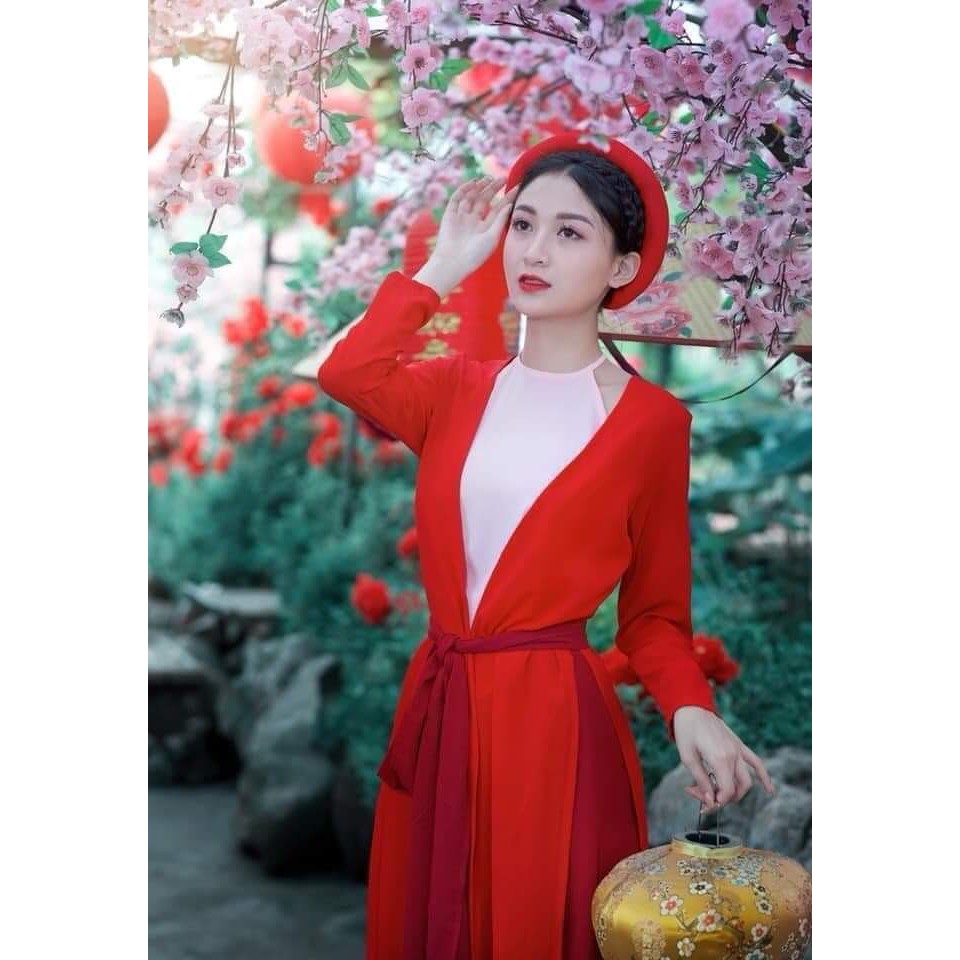 Bộ yếm dài chụp sen truyền thống