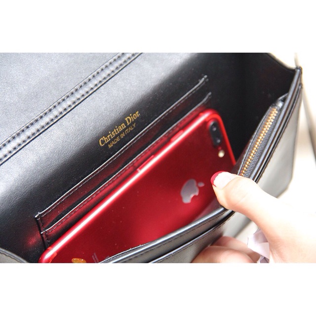 Túi hàng hiệu đeo chéo vừa là clutch