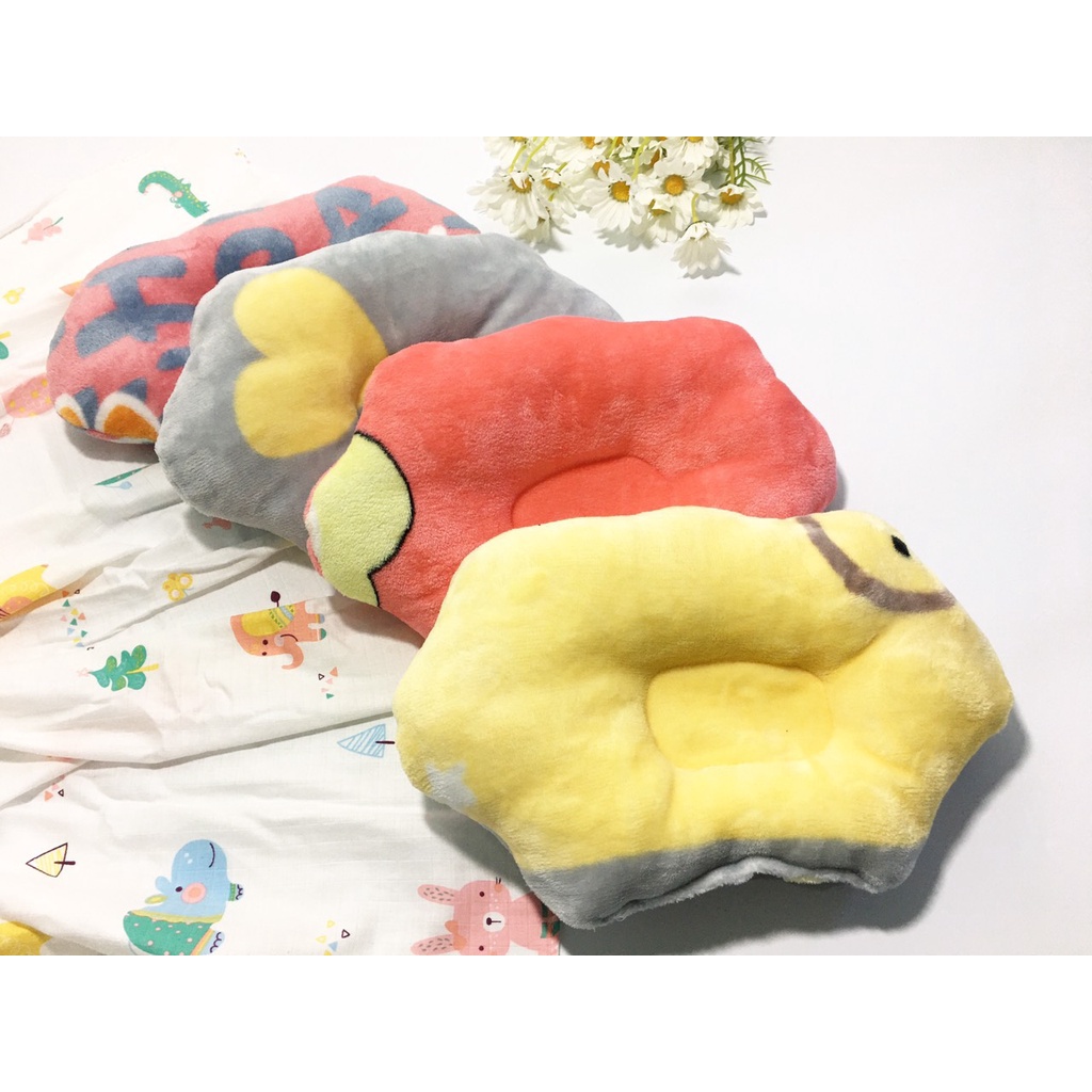 Gối lõm DuDuLa vải Nhung mềm mịn cho bé chống bẹp đầu