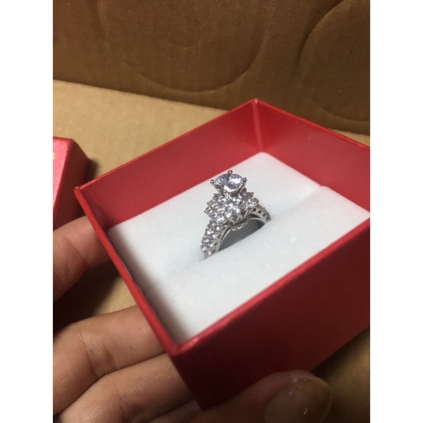 1 chai keo dán hột ko làm mờ hột