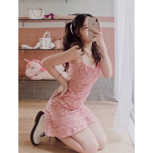 Đầm ren 2 dây xoè