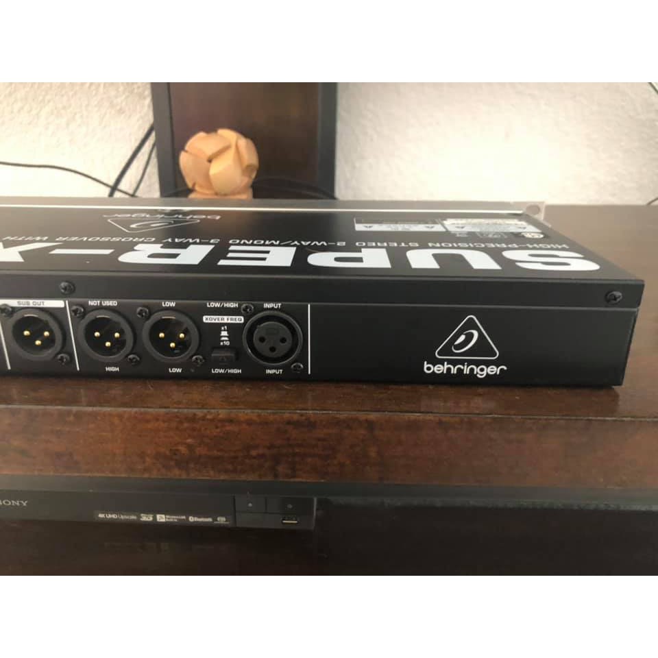 BỘ XỬ LÝ ÂM THANH BEHRINGER CROSSOVERS CX2310V2- CHÍNH HÃNG