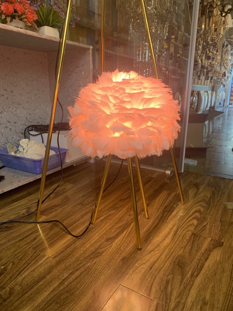 Đèn Ngủ Để Bàn ♥️JOYMART♥️ Đèn Bàn Lông Vũ Trang Trí Phòng Ngủ Thiết Kế Quý Phái Sang Trọng MB3888 | BigBuy360 - bigbuy360.vn