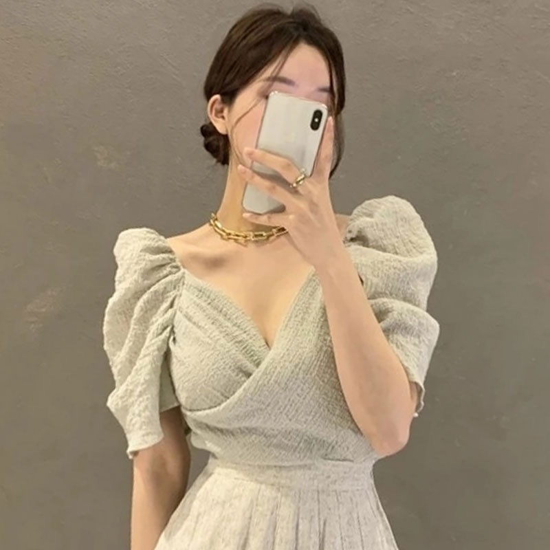 QADCOL  Áo kiểu tay phồng cổ chữ V ôm dáng phong cách Hàn Quốc