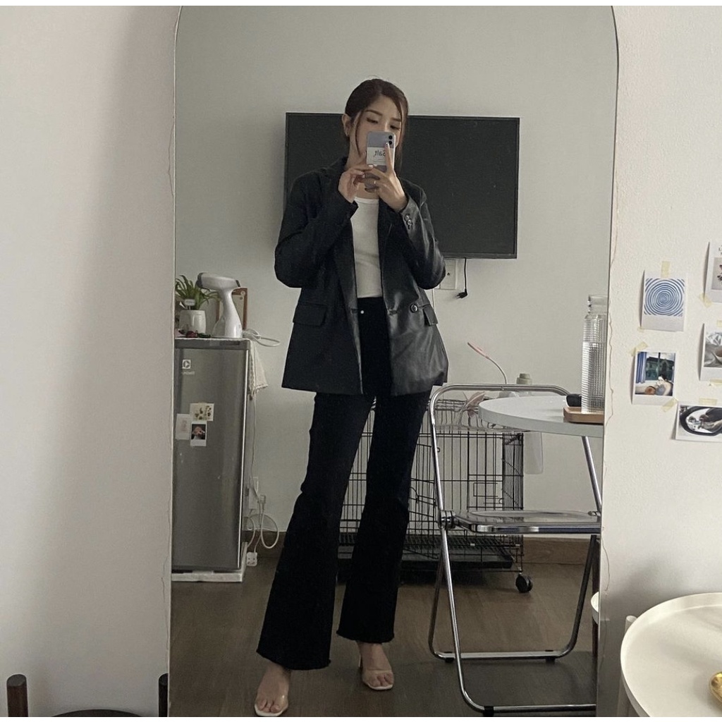 TheBlueTshirt - Quần Jeans Ống Loe Nữ Màu Đen - Black Edgy Flare Jean
