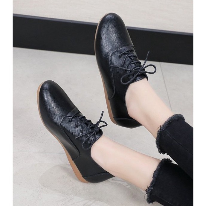 [SIÊU NHẸ_TRỢ SHIP] Giày oxford da trơn đế bệt mềm, đế ma sát tốt, cột dây, màu trắng và đen S159 | BigBuy360 - bigbuy360.vn