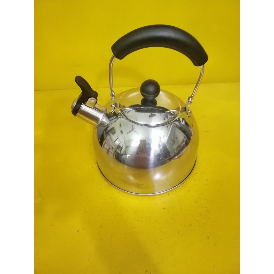 Ấm inox có còi hú nội địa Nhật (2.5L) (409), Dùng được bếp từ