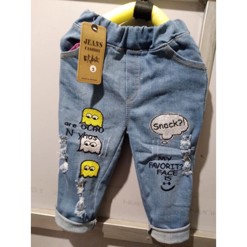 Quần bò thêu snack cho bé 10-22kg