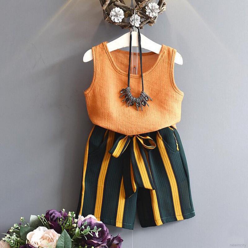 Bộ áo thun sát nách + quần ngắn kẻ sọc cho bé gái