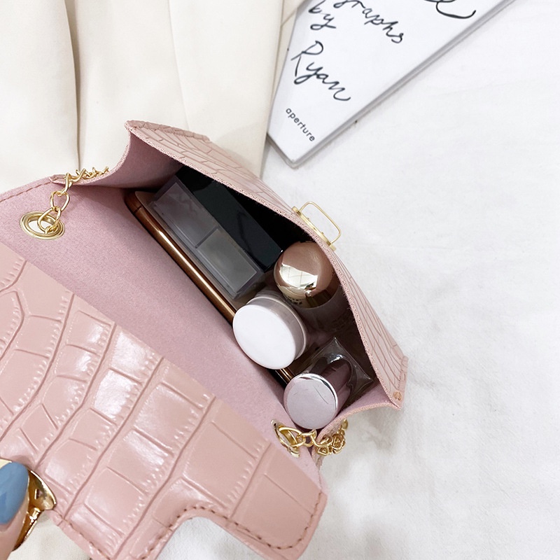 Túi đeo chéo họa tiết da cá sấu phối dây xích thời trang cho nữ