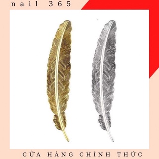 Lông vũ chụp ảnh mẫu móng ( chất liệu nhôm )