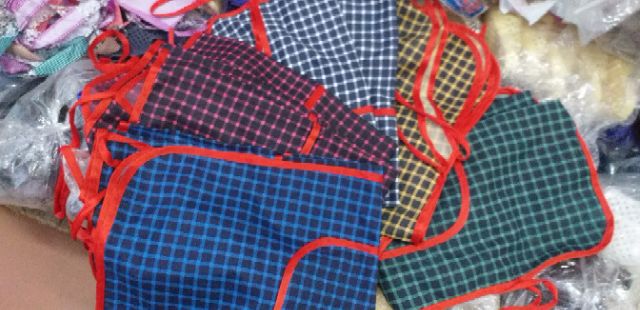 Tạp dề cotton chống thấm 2 lớp kẻ carro