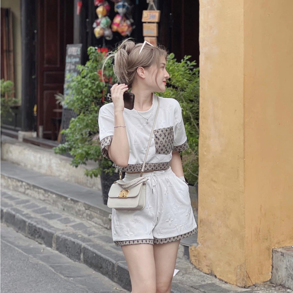 Set bộ croptop LV xốp nổi viền xám siêu xinh 2 màu basic đen trắng
