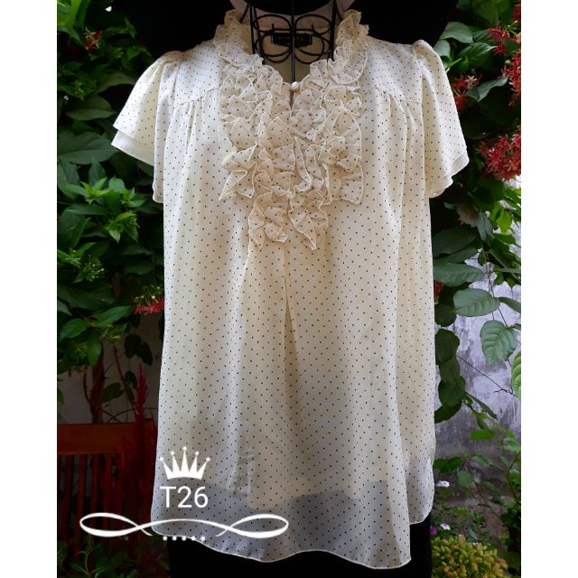 Áo voan kem bi secondhand Nhật cổ dún bèo đầy nữ tính. Nhãn hiệu VIVERE size L new 92% #hàng_si_tuyển