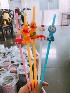Ống hút hình thú
