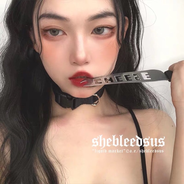 Choker tim xích - choker khoá bấm