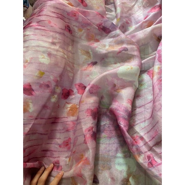 Vải tơ óng hoa tím hồng