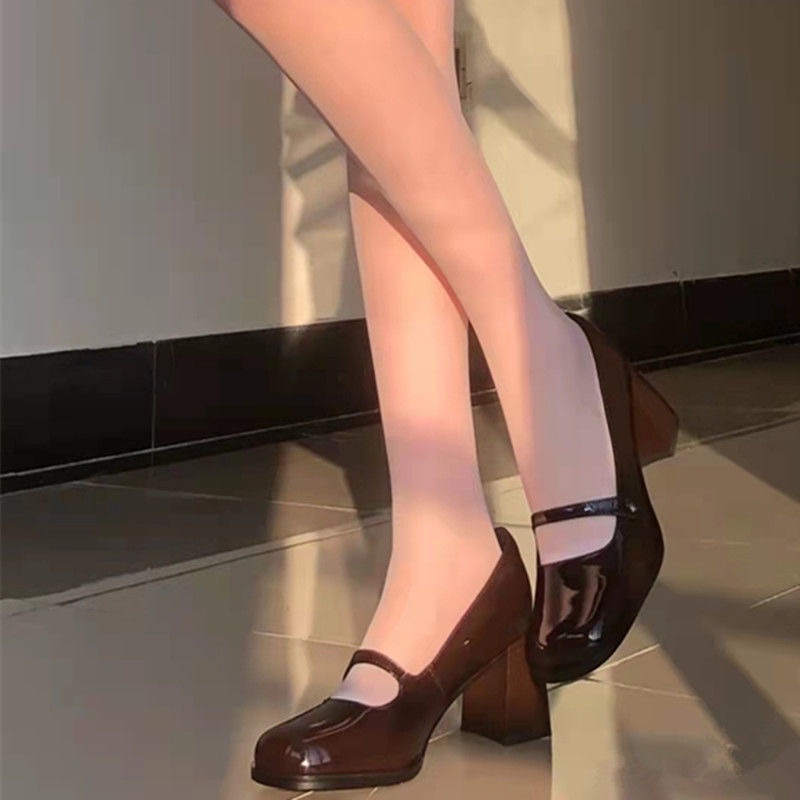 Giầy da bóng gót vuông cao 7 phân 2 màu đen nâu thời trang kiểu Hàn Quốc hiện đại cá tính Ulzzangshop520