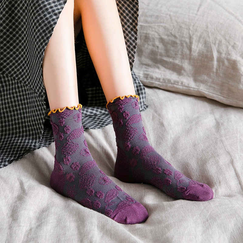 Vớ ống lửng uốn xoăn WAFNHA D296 in hoa phong cách hoàng gia cho nữ