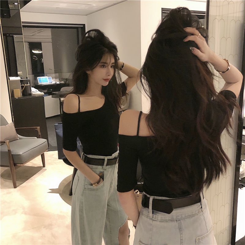 Áo Thun Tay Lửng Lệch Vai Phong Cách Mới Quyến Rũ Cho Nữ