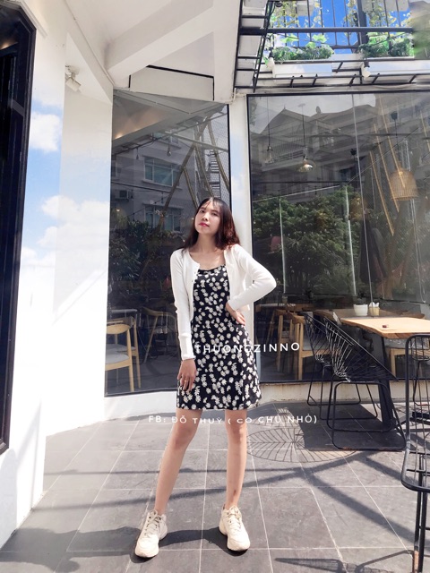 [Ảnh thật/Video] Váy 2 dây hoa cúc 2 màu đen/tím - đầm 2 dây hoa nhí ( có bán áo len mỏng khoác ngoài) | BigBuy360 - bigbuy360.vn