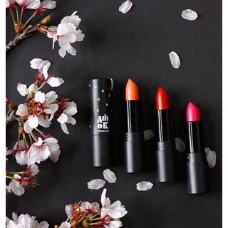 Son thỏi Amok Strongfix Premium Lipstick