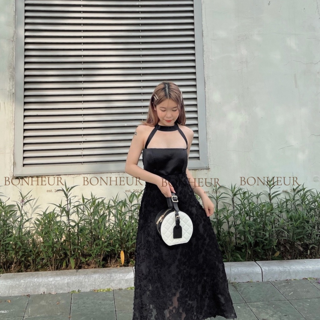 Váy dài cổ dây thiết kế vải tác ta phối voan lông hoa cao cấp có đệm ngực Bonheur Mimi Dress