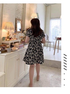 Váy hoa cúc cho người mập