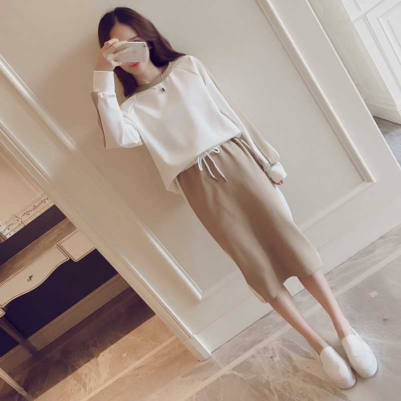 Bộ Áo Sweater Dài Tay + Chân Váy Xinh Xắn Dành Cho Nữ | BigBuy360 - bigbuy360.vn