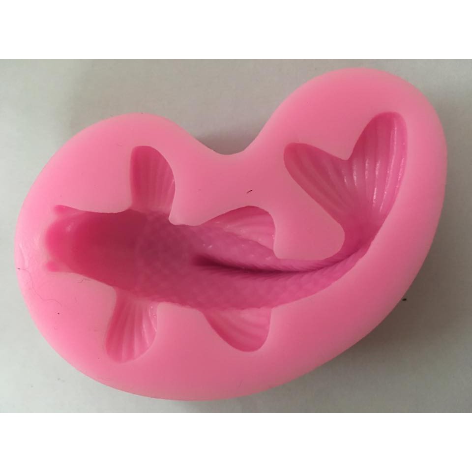 Khuôn silicon hình cá chép KT: 7.5cm x 4.5cm x 2.5cm