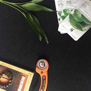 Thảm chụp hình - nền chụp hình sản phẩm bằng thảm nỉ màu xám đen KT : 50cm x 50cm