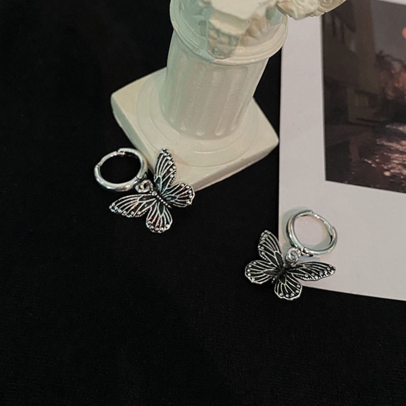 Khuyên tai hình bướm phong cách retro cá tính