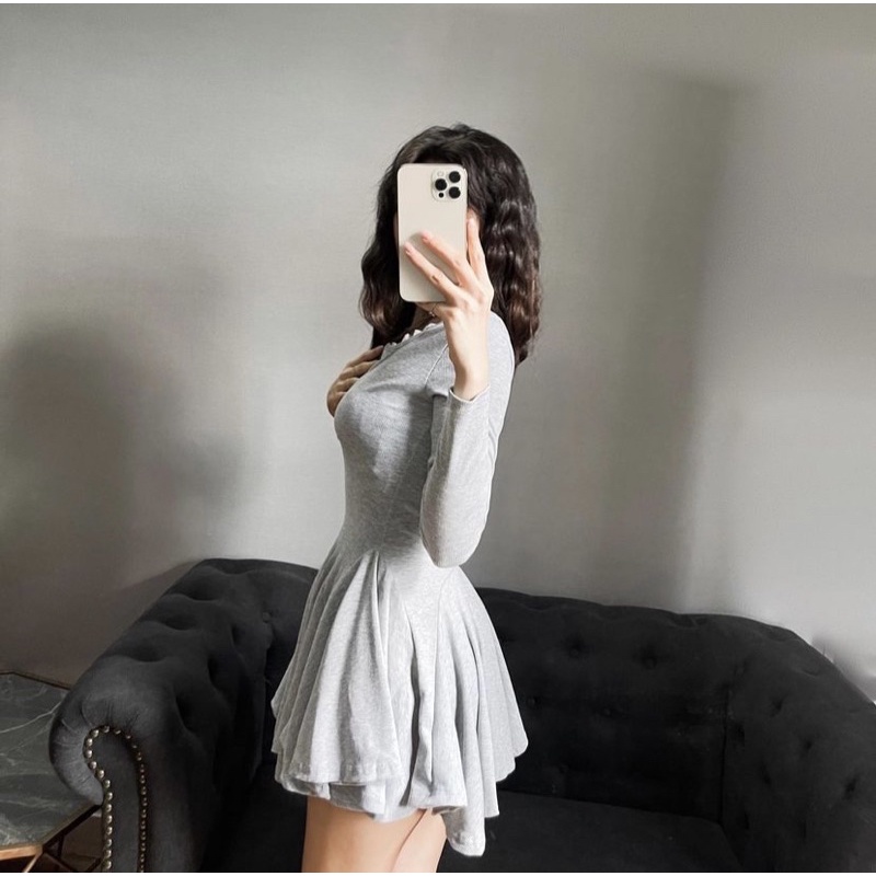 Đầm Thun Body Tay Dài Xoè Phần Dưới Phối Cổ Ren