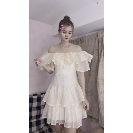 Đầm nude hai lớp bẹt vai cổ yếm