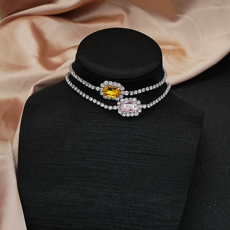 vòng cổ Mặt Vuông Đính Đá Pha Lê Lấp Lánh