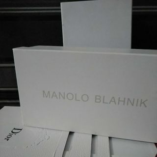 Hộp giấy MANOLO Blanik và hộp các hãng guci, chanel, dior, hermes...