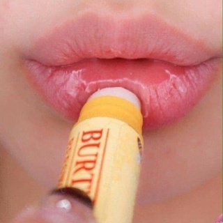 Son dưỡng môi Burt’s Bees Beeswax