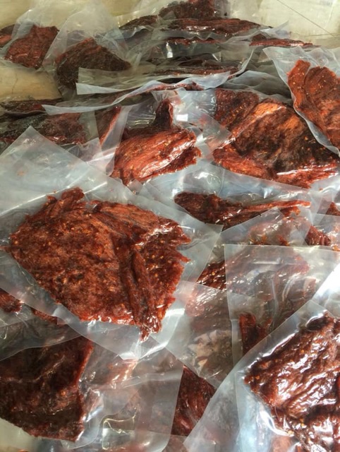 Đồ ăn vặt: Bò miếng ăn liền (200gr) | BigBuy360 - bigbuy360.vn