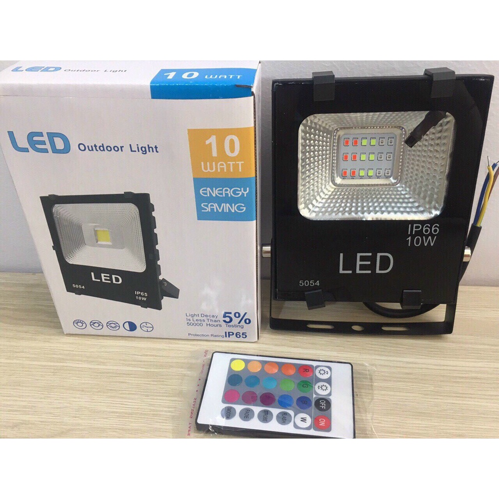 Đèn pha đổi màu 100w,50w,30w,20w,10w có điều khiển