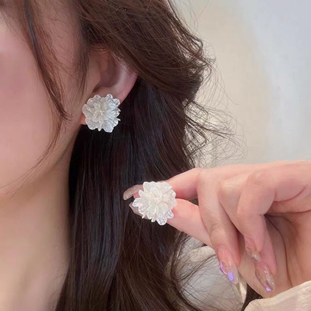 bông tai hình hoa trà tiểu thư , khuyên tai phong cách hàn quốc