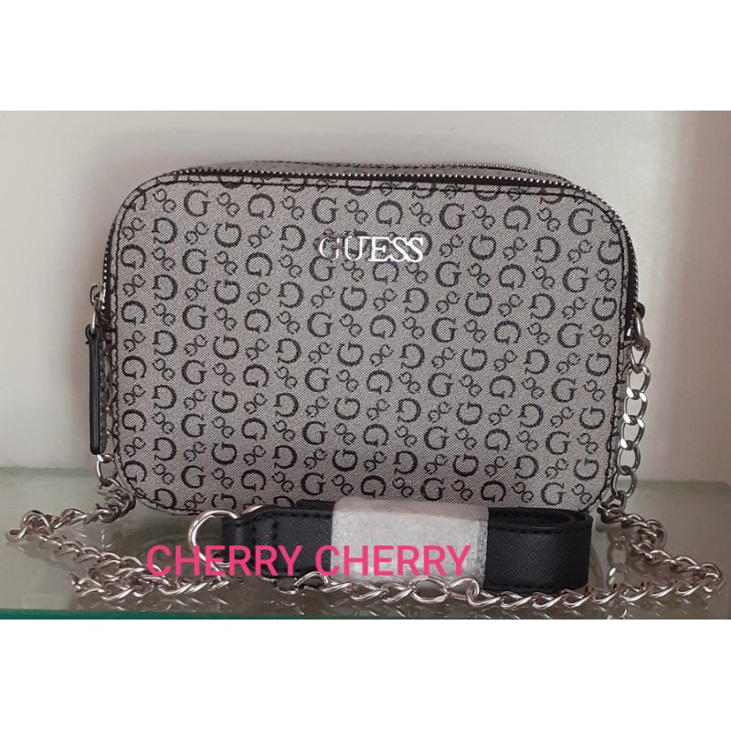 Túi xách nữ hiệu Guess