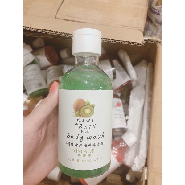 YESNOW - Sữa tắm tẩy tế bào chết Fruit Scrub Body Wash | BigBuy360 - bigbuy360.vn
